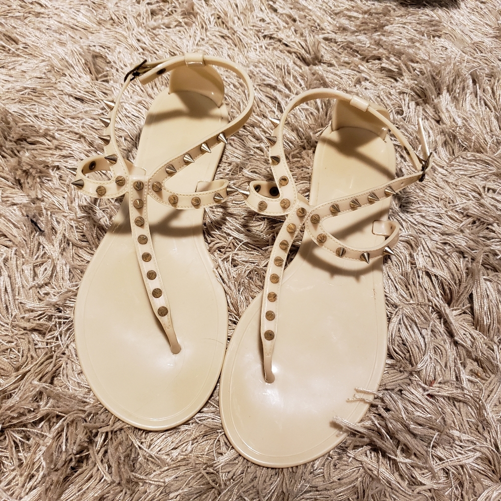 Steve Madden Tan and Gold Spiked Sandals - 8